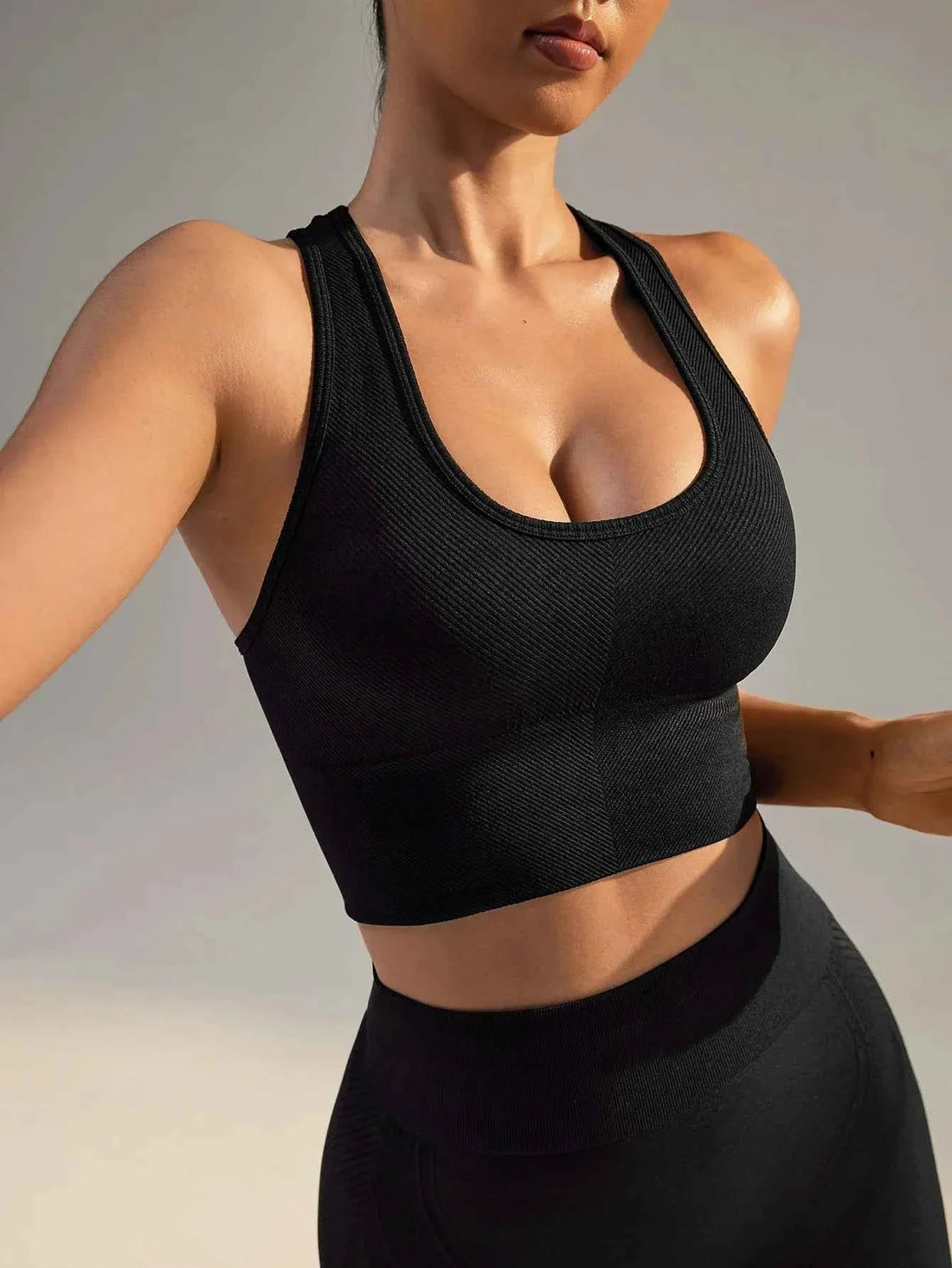 VEQKING Seamless Ribbed Racerback Sports Bra